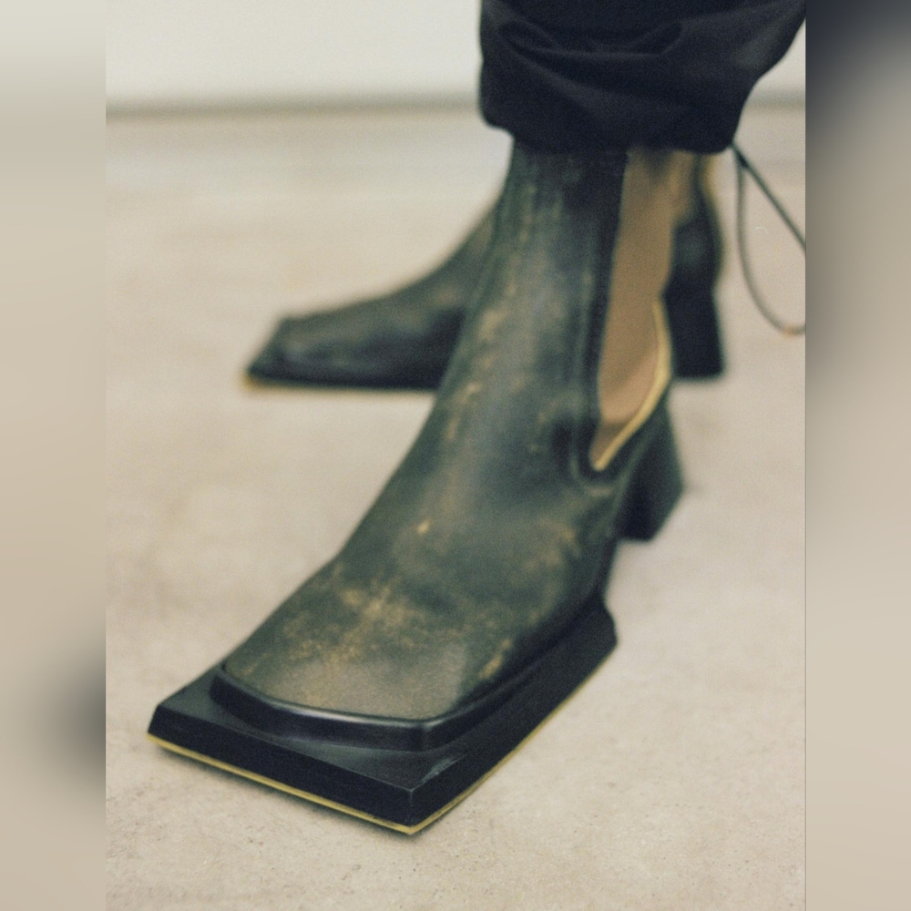 MIISTA Space Chelsea Boots 41 MSRP $560 NEW